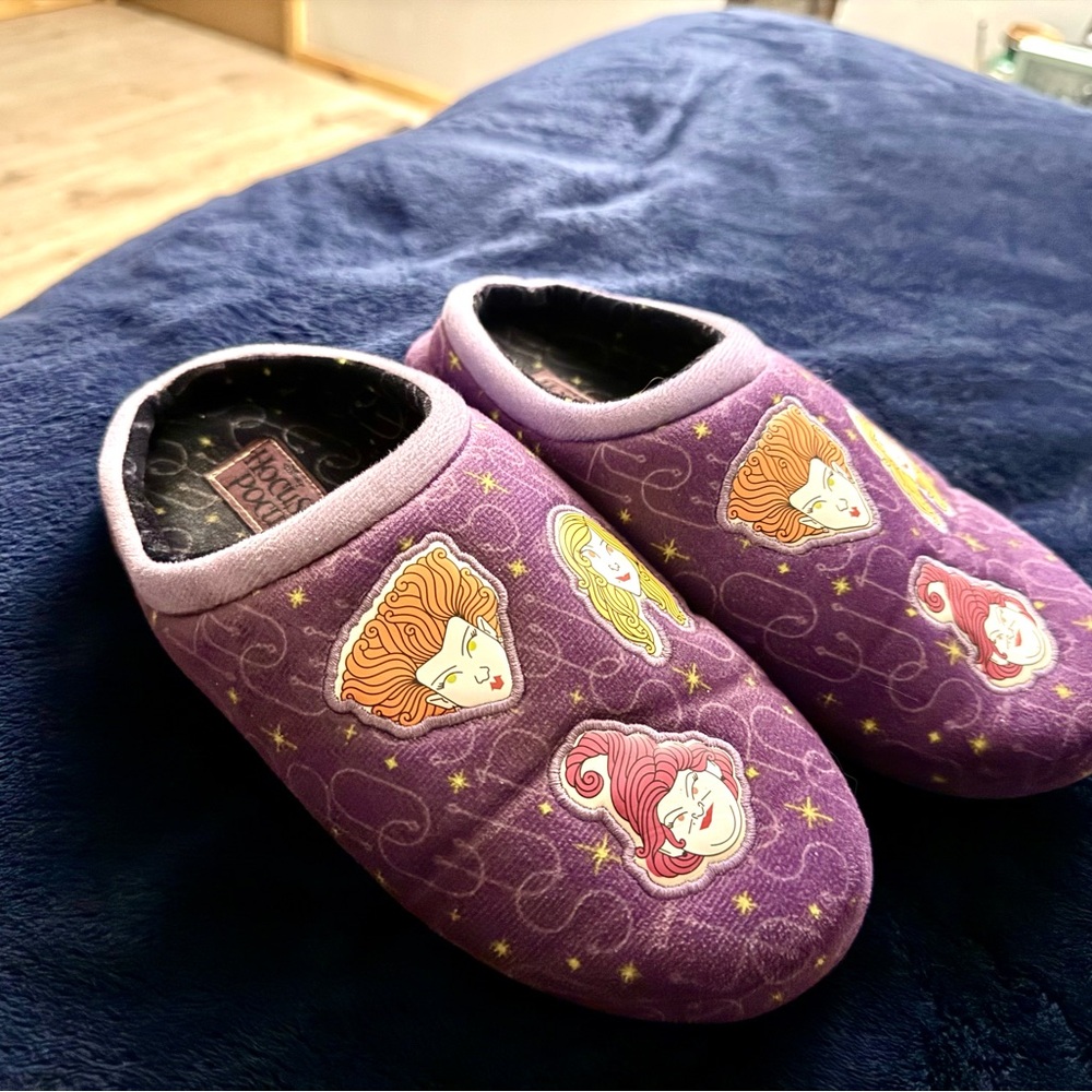 Hocus Pocus Slippers size 7/8